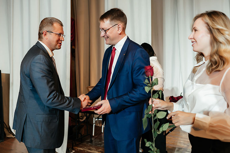 Управляющий партнер Адвокатского бюро «Юг» Юрий Пустовит награжден медалью «Почетный адвокат Кубани»